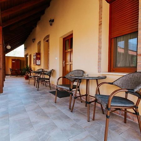 Nemeth Apartmanhazak Morahalom Luaran gambar