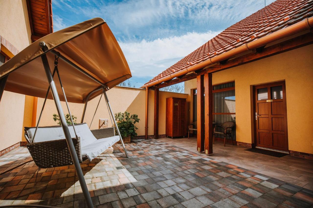 Nemeth Apartmanhazak Morahalom Luaran gambar