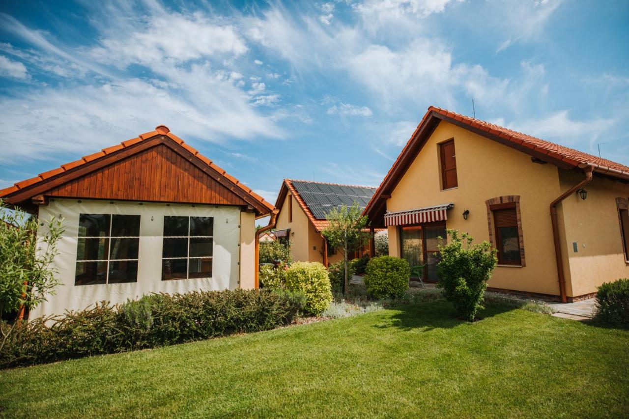 Nemeth Apartmanhazak Morahalom Luaran gambar